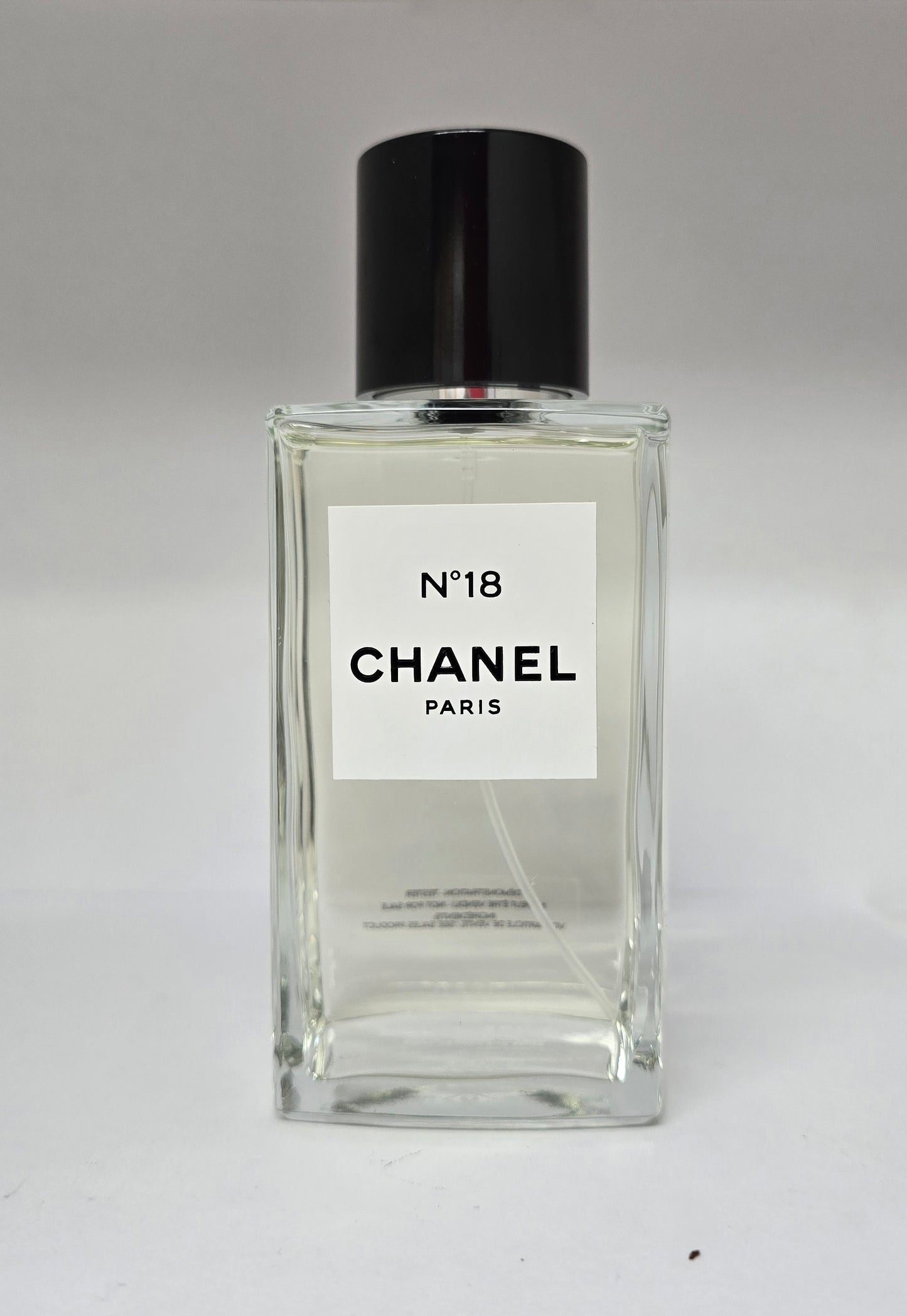 Chanel No 19 Eau de Parfum 200ml (USED)